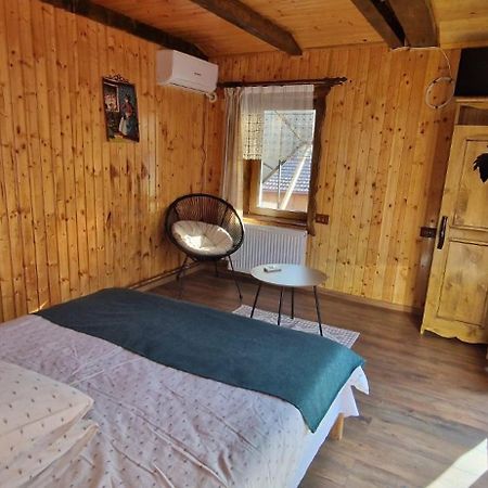Casa Bunicii Hotel Costesti  ภายนอก รูปภาพ